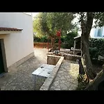 Mijic Апартаменты Трогир